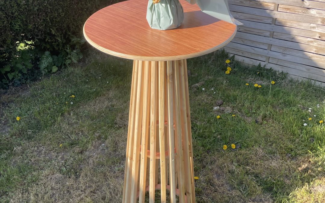 Mange-Debout en bois